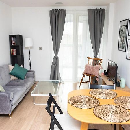 Modern Brixton Apartment ลอนดอน ภายนอก รูปภาพ